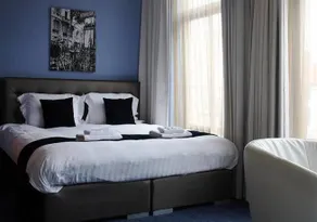 Hotel Room11 - Image 3