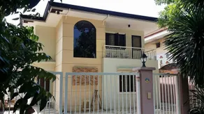 Rian House - Image 2