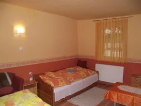 Liget Vendeghaz - Image 4
