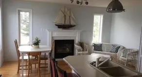 The Lakefront House - Image 2