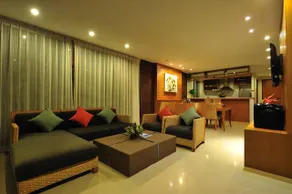 The Chantra Villas Phuket - Image 2