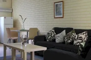 Ellenvale Holiday Units - Image 4