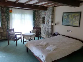 The Mountain Lodge - Image 5
