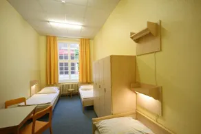 DJH Jugendherberge Burg Stargard - Image 4