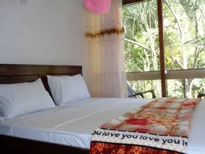 River Splendour Home Stay - Image 3
