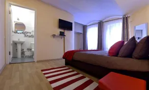 Gate Apartments - Image 3