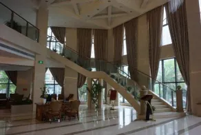 Peninsula Hotel Yichang - Image 4
