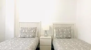 Spacious apartment with terrace - Near Málaga city center - Image 3