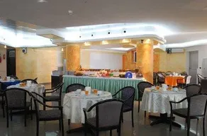 Hotel Maxim's - Image 3
