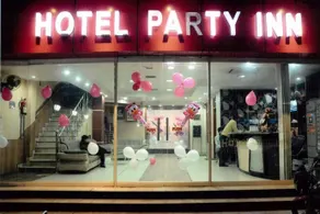 Party Inn - Image 5