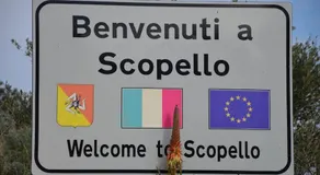 Scopello Flat with Panoramic Courtyard and Parking - Image 3