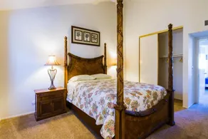 Cozy Charming Condo - Image 4