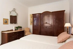Arco de Triunfo Apartment - Image 4