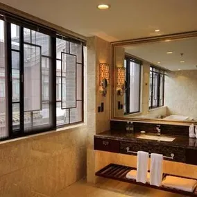 Ginkgo Qizhuang Hotel - Image 1
