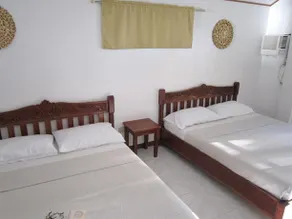 Casa Fiesta Hotel - Image 2