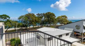 Waterfront Views From Private Rooftop Balcony Bayview South Esp Bongaree - Image 1