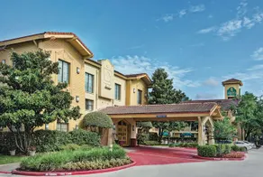 La Quinta Inn The Woodlands North - Image 2