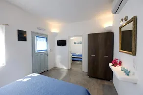 Small Beach House - Image 5