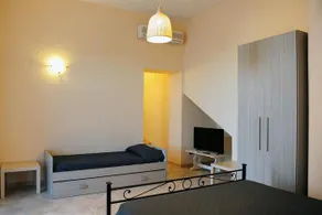 Gigi House - Image 4