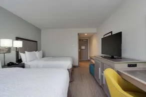 Hampton Inn & Suites Miami Midtown FL - Image 2