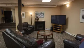 The Pinnacles Suite Hotel - Image 4