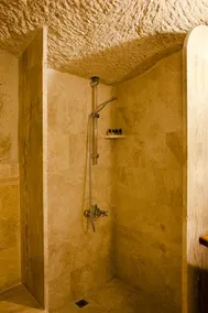 Central Stone House - Image 2