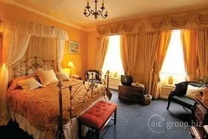 The Castle Hotel Wetherspoon - Image 5