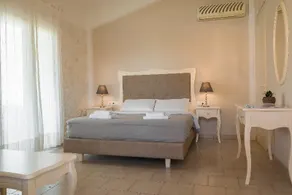 Coral Beach - Image 3