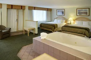 Quality Inn - Image 4