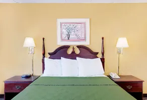 Travelodge by Wyndham Chambersburg - Image 5