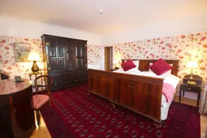 Lynnfield Hotel & Restaurant - Image 4