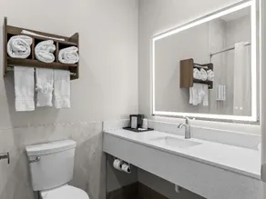 Clarion Pointe Port Lavaca - Image 2