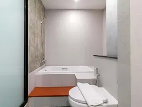 Zleepmotion Bangkok by ZEN Rooms - Image 2