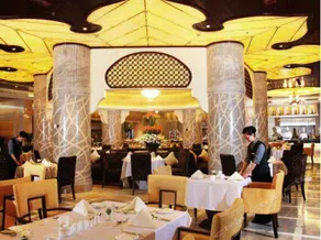 Xinjiang Plaza Guest Building - Image 2