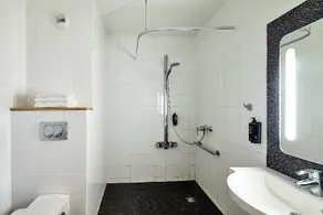 B&B HOTEL Versailles Le Chesnay - Image 3