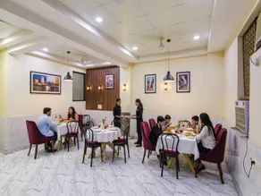 Fabhotel Ashok Vihar - Image 5