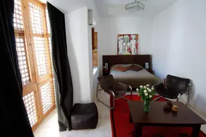 Riad W - Image 5