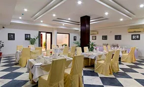 Hotel RnB Jaipur - Image 2