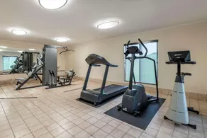 Quality Inn - Image 2