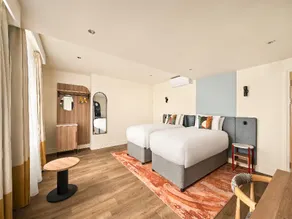 London Bloomsbury Square Hotel by IHG - Image 4