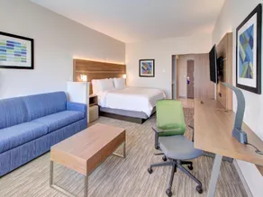 Holiday Inn Express & Suites Charlotte Southwest - Image 4