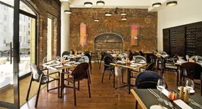 The Bijoux Aparthotel - Image 2