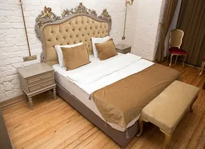 Hutsuite Hotel - Image 5