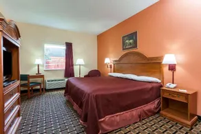 Howard Johnson By Wyndham Airport - Image 4