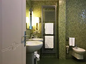 Gugliel Motel - Image 2