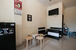 Bee M Guesthouse by OYO Rooms - Image 3