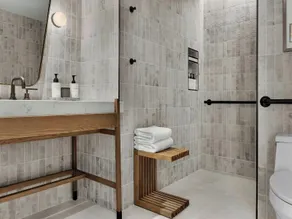 The Limited Hotel - Image 2
