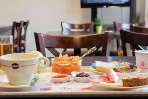 Brit Hotel L'Adresse - Image 2