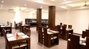 Hotel Taj Villa - Image 4