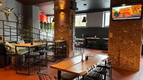 Queen Hostel - Image 2